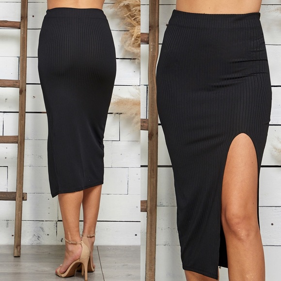 🆕Side front slit ribbed midi skirt - Picture 2 of 4